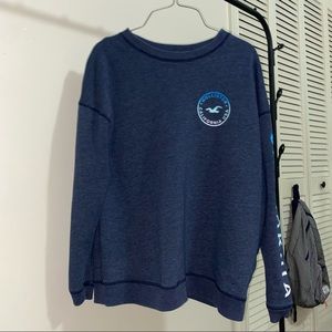 navy Hollister crewneck 💙